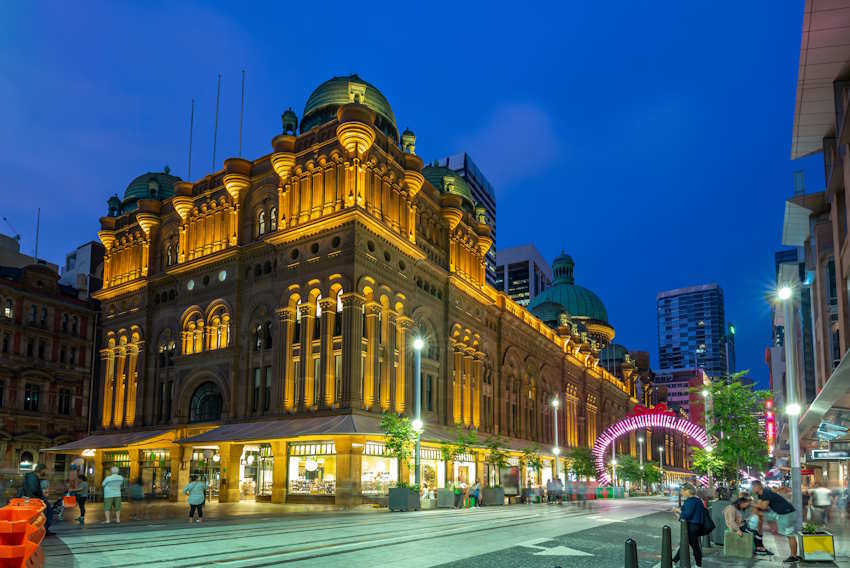 Queen Victoria Building Sydney am Abend